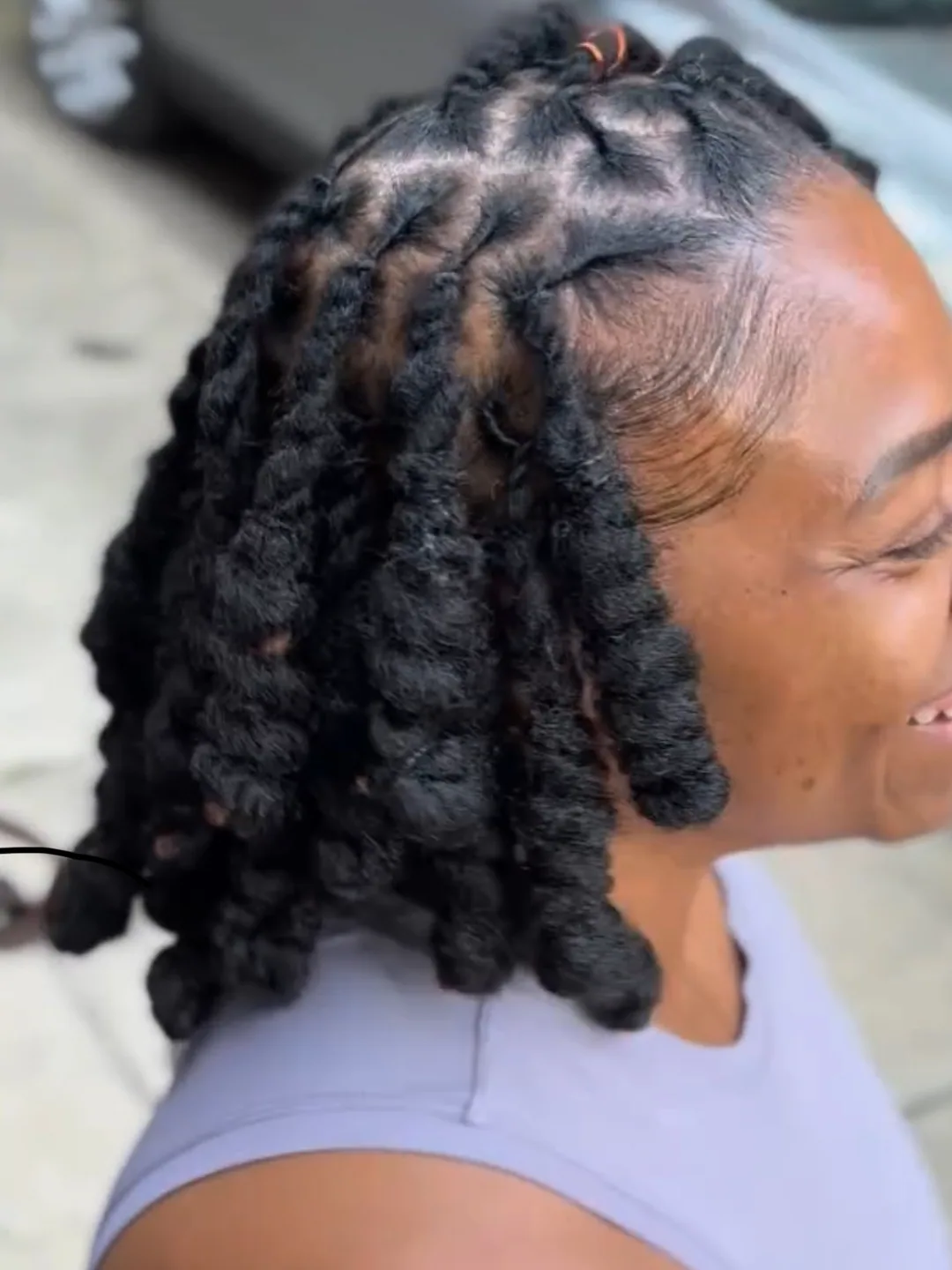 Barrel-curl loc bob